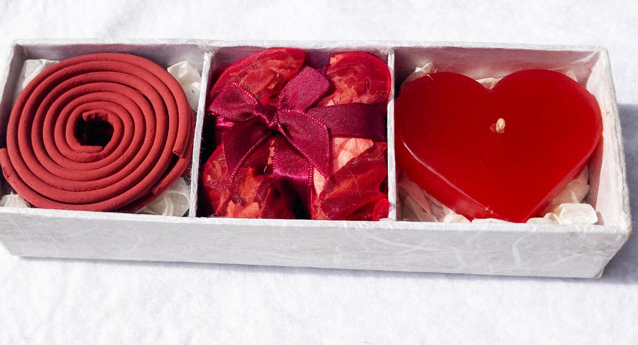 NNEDSZ Red Heart Candle Spa Giftset - Red Heart candle, 3 Incense Coils, Pot Porri Satchet in Gift Box-0